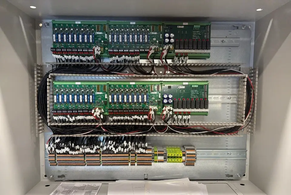 Armoire de commande sur mesure pour système automatisé elec indus oise hauts de france